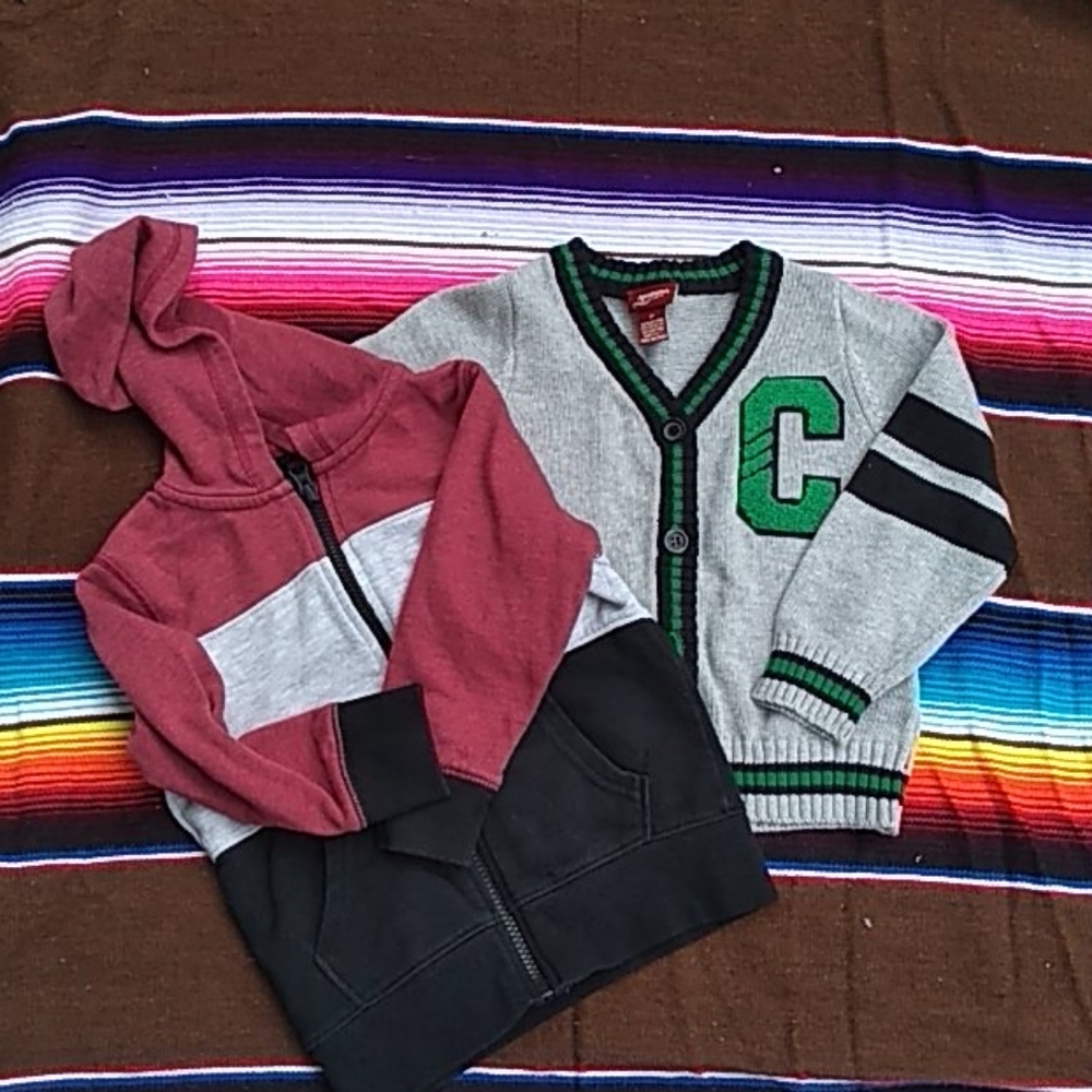 Size 2 button down - Picture 3 of 6